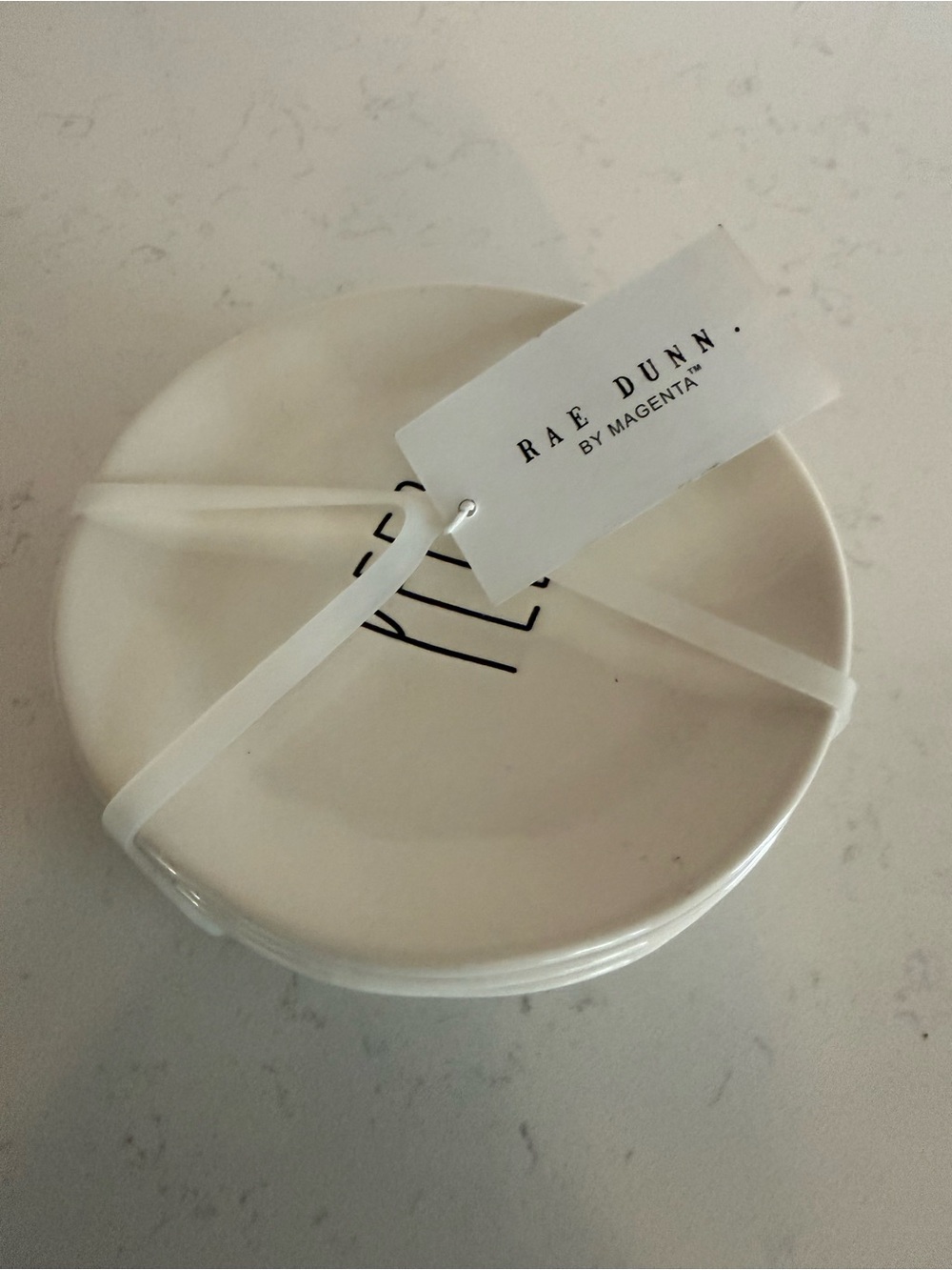 RAE DUNN - Set of 5 PEEP Plates - Picture 7 of 7
